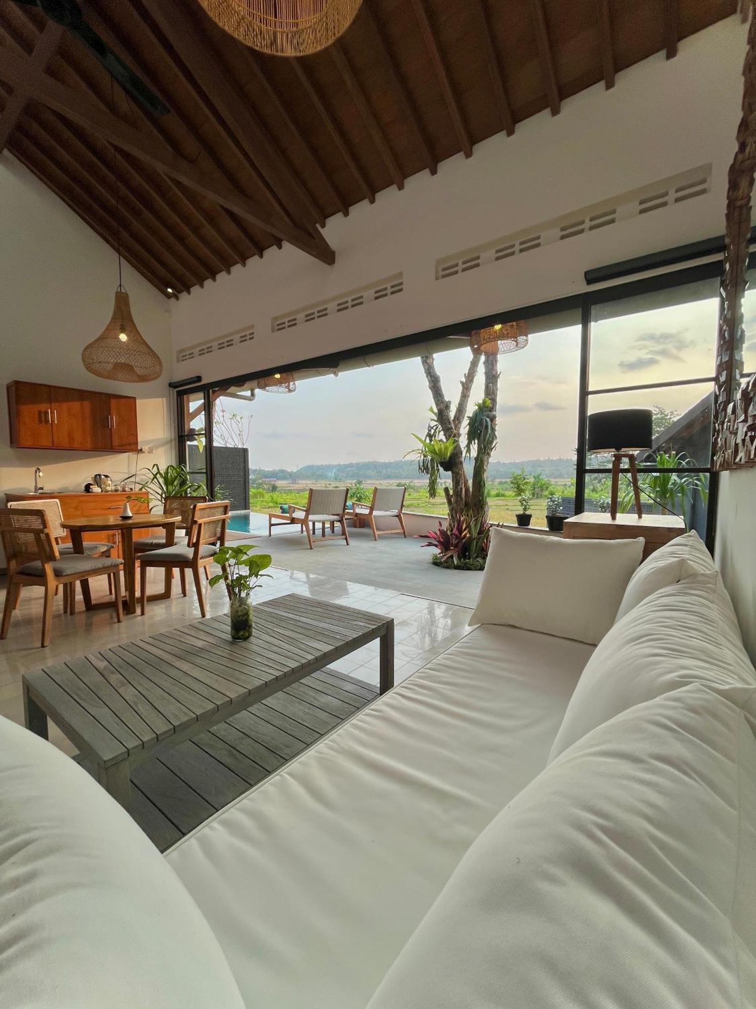 Boutique Villa Jogja Senang Yogyakarta Ngoại thất bức ảnh